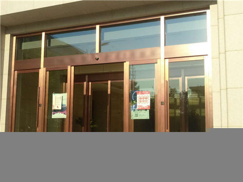 自動門的裝置機構